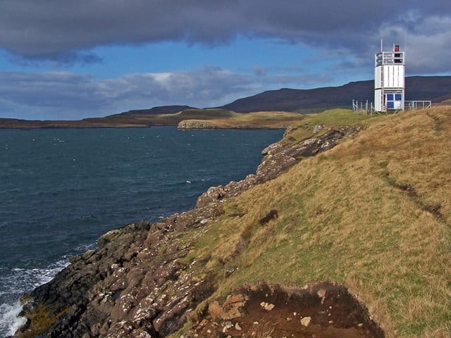 Western_shore_of_Uiginish_Point_-_geograph.org_.uk_-_1531313